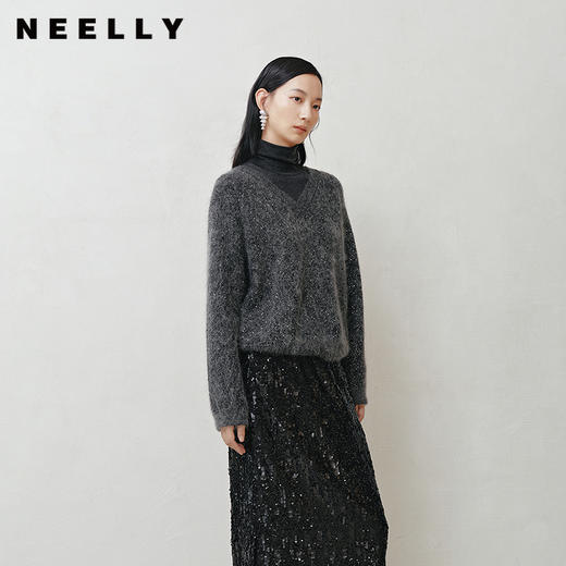 NEELLY纳俪商场同款冬新款时尚宽松V领毛衣女叠穿感户外通勤上衣N25103A01059 商品图0