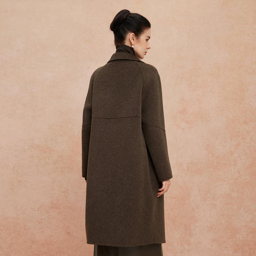 QH901斯尔丽25新款高支纯羊毛双面呢放松廓形设计感磨砂扣时尚大气大衣 商品图4