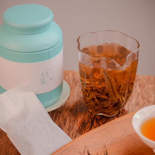 普洱生茶 | 2023云南春茶勐海大叶种晒青原料，3年份原料。罐装6袋便携装 | 清爽微苦秒回甘明黄透亮 鲜爽山野味 商品图4