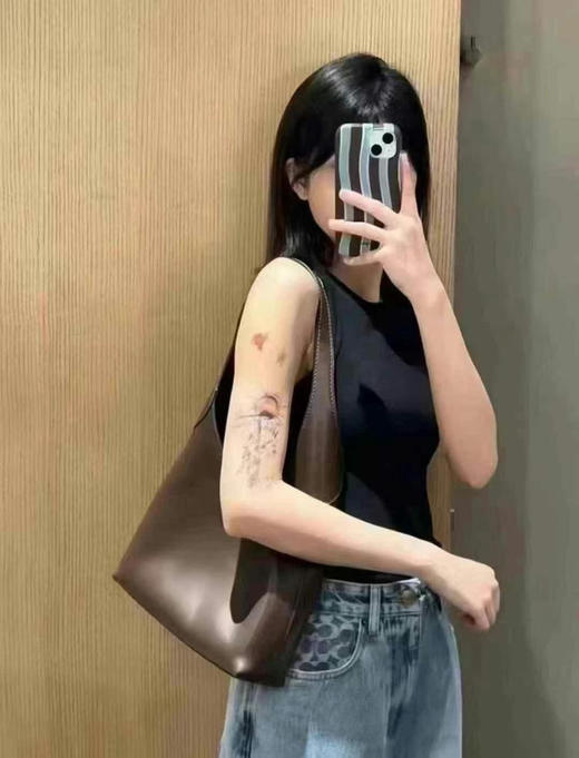 💫枫叶棕 🍁Coach Brooklyn28 枫叶棕 好价格‼️💰2299直邮✈️   抢破头的款哈 国内3900售价全部断货💢！ 商品图7