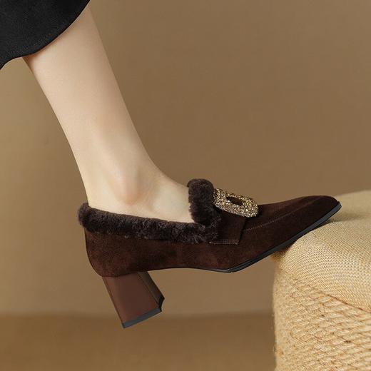 【预售5天】秋冬季尖头复古粗跟羊羔毛深口乐福鞋女加绒翻毛皮粗跟高跟鞋DB&M5756R-1 商品图0