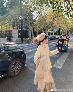 S码特价 金蘑菇菇【浣熊蕾丝】法式温柔风纯色宽松百搭v领毛衣