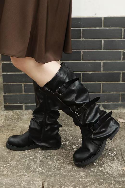 15天发货【皮标扣高筒靴】跟高4厘米，不加绒，正码正拍，不挑腿型！靴筒够宽！穿脱超方便，小腿不被勒得慌【皮面PU皮，发泡鞋底轻盈】 肌肉腿、肉肉腿、不直溜的腿，它都能给你修饰得又长又直！ 商品图3