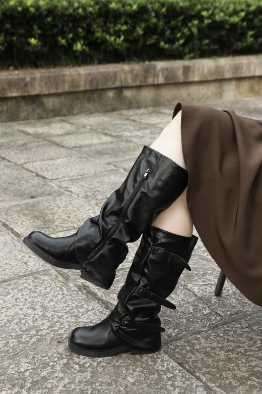15天发货【皮标扣高筒靴】跟高4厘米，不加绒，正码正拍，不挑腿型！靴筒够宽！穿脱超方便，小腿不被勒得慌【皮面PU皮，发泡鞋底轻盈】 肌肉腿、肉肉腿、不直溜的腿，它都能给你修饰得又长又直！ 商品图14