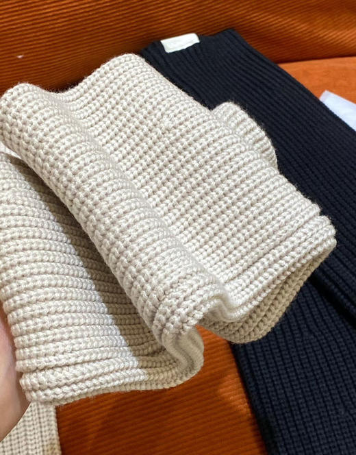 原单正品露露腿套，洋气单品搭配
月销量6000+
原价💰420一条，lulu ribbed knit腿套
两个色 商品图7