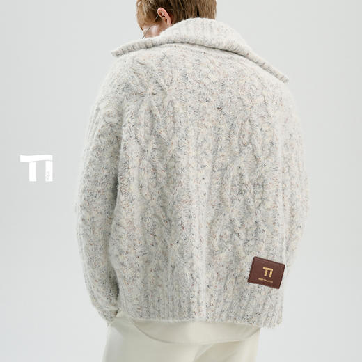 启世录TIWILLTANG“隙间曳影 ”高领拉链毛衫 商品图4