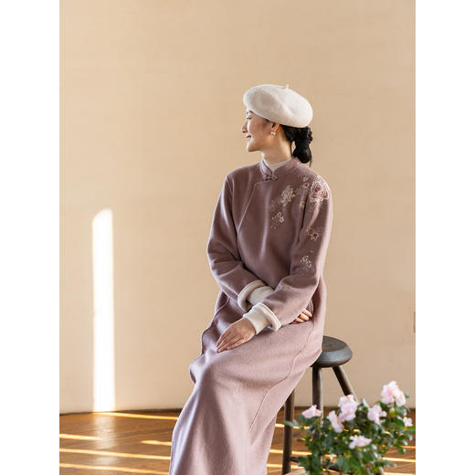 牧衣游原创 手工刺绣双面呢连衣裙保暖轻盈新中式毛呢外套 立言 商品图2