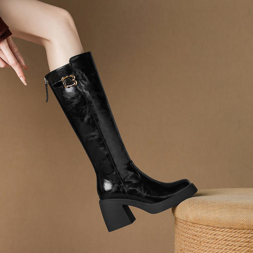 【预售7天】秋冬新款米白色真皮长靴女粗跟防水台骑士靴后拉链单靴时装靴CFE&C6387 商品图1