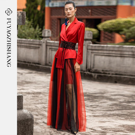 【定制款】红黑撞色西装外套女加长下摆两件套 定制款不支持退换 商品图1