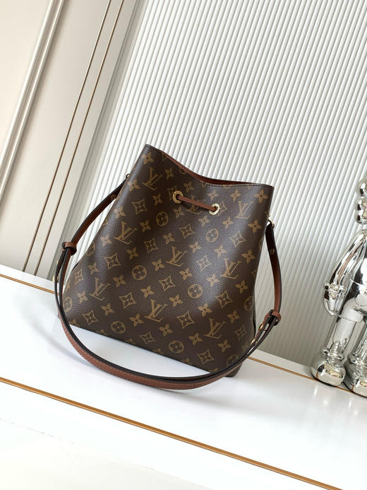 秋冬特惠💰1350 渠道级LV【全钢五金 MB163c01变码芯片】te级LV 全套包装 M44022老花粉 M44887焦糖色 M44021老花红 M44020老花红 本款 NéoNoé 水桶包 商品图2