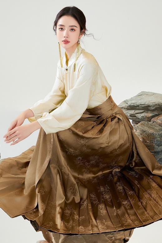 FUYAO扶摇 2025秋季新款汉服半身裙女新中式缎面马面裙轻国风长裙 商品图5