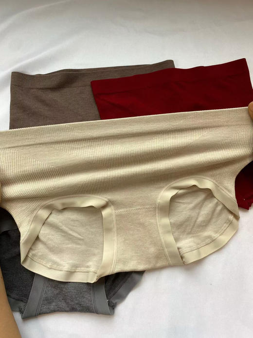 原单正品 LuLu高腰收腹提臀内裤/一盒4条装
4色，均码：135斤内 商品图6