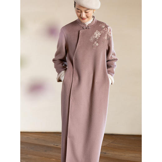 牧衣游原创 手工刺绣双面呢连衣裙保暖轻盈新中式毛呢外套 立言 商品图1