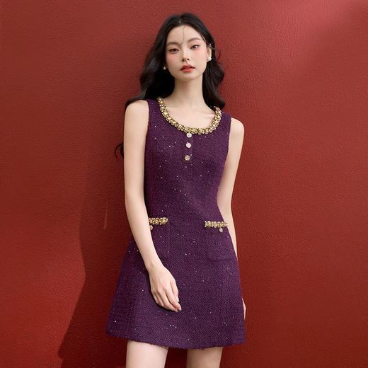 西遇富家千金小香风连衣裙女冬季新款璀璨钉钻珠片织带背心裙V3755285 商品图3