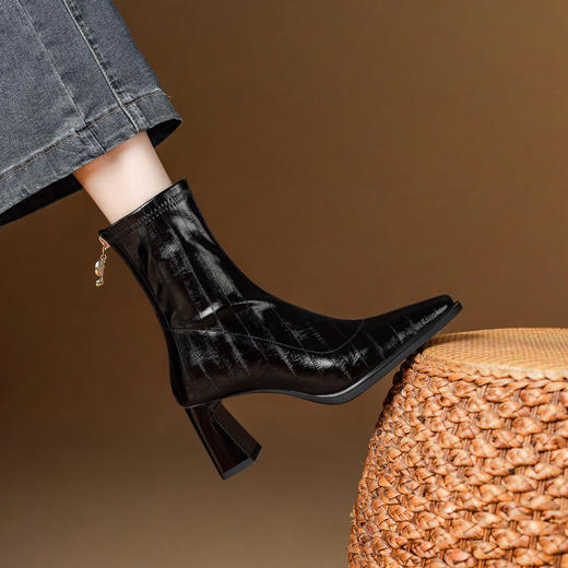 【预售5天】新款弹力瘦瘦靴粗跟方头女靴短靴高跟马丁靴秋冬靴子XME&898-809 商品图3