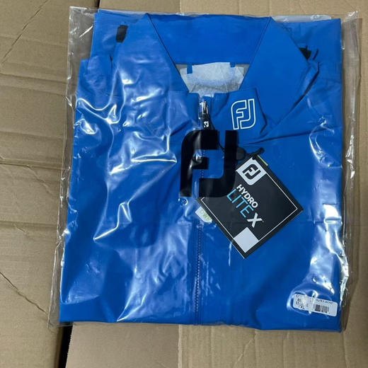 正品 FJ男士高尔夫风衣 全压胶款风衣外套，防风 防水 顶级品质！完美品相，吊牌包装完美！
不可多得的好货，必入款！
尺码S-XXL 商品图14