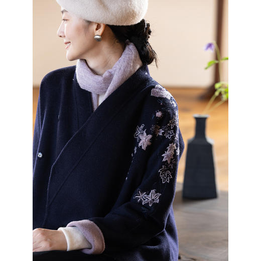 牧衣游原创 水波纹重工手绣双面呢短外套冬蓬松保暖毛呢外套 澜舟 商品图3