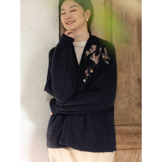 牧衣游原创 手工刺绣毛织外套软糯保暖蓬松慵懒百搭开衫 西岸来信 商品图2