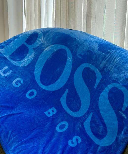 🔥【HUGO BOSS清仓捡漏·最后疯抢】某猫会员店关闭导致品牌方库存积压！现亏本清仓变现！🔥做梦价74.9元抢！上海久光、北京王府井等高档商场专柜同款在售!冬日暖心好搭子~ 商品图1