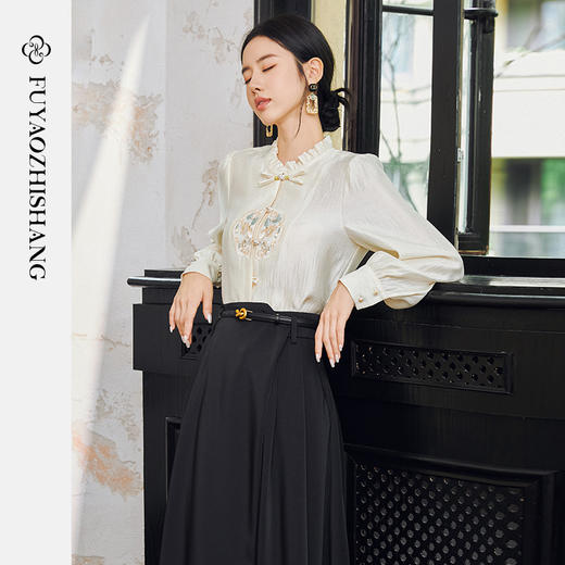 FUYAO扶摇 新中式国风衬衫女醋酸贴布衬衣小众设计感盘扣刺绣上衣 商品图2