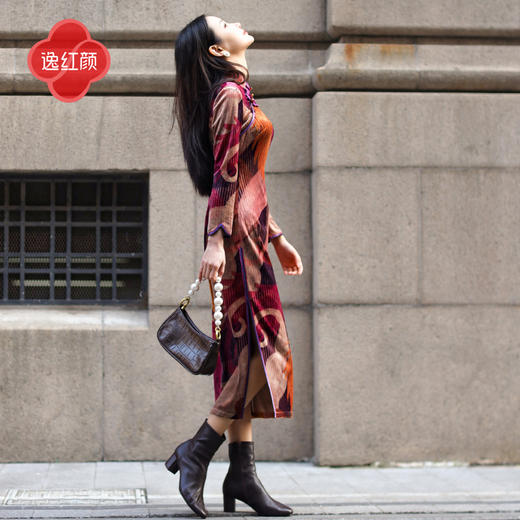 逸红颜珞因2025秋冬新款国外设计师弹力艺术丝绒显瘦长旗袍女玫吟 商品图1