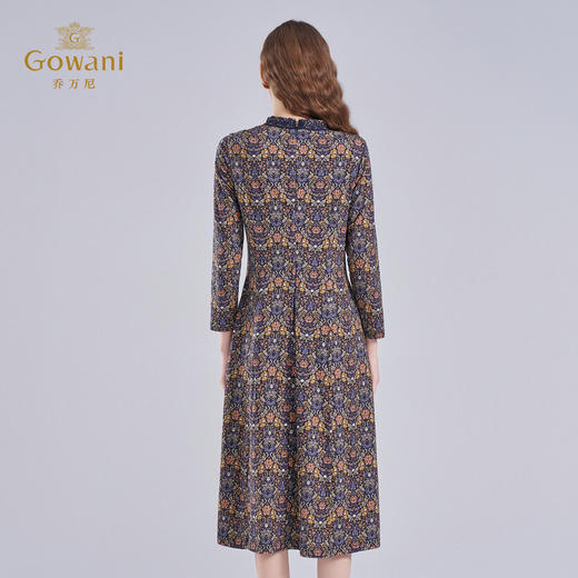 乔万尼2025秋新品高雅深蓝调印花拼接V领连衣裙ED3E320 商品图4