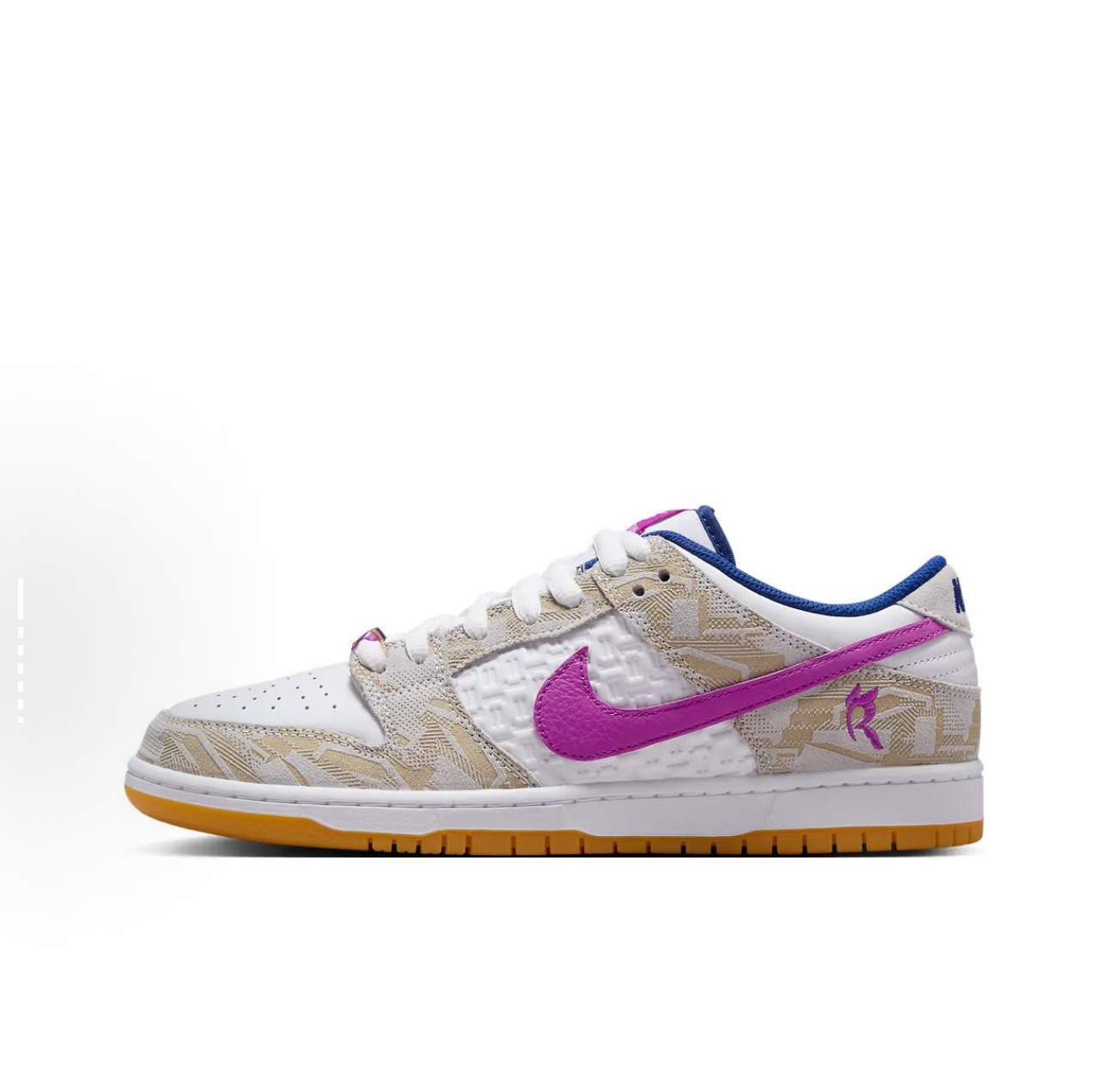 莆田大厂出品 1∶1细节还原 Rayssa Leal x Nike Dunk SB 低帮板鞋男女同款紫白 天才滑板少年与Dunk的联名 自带挂件的鞋子都不简单!!