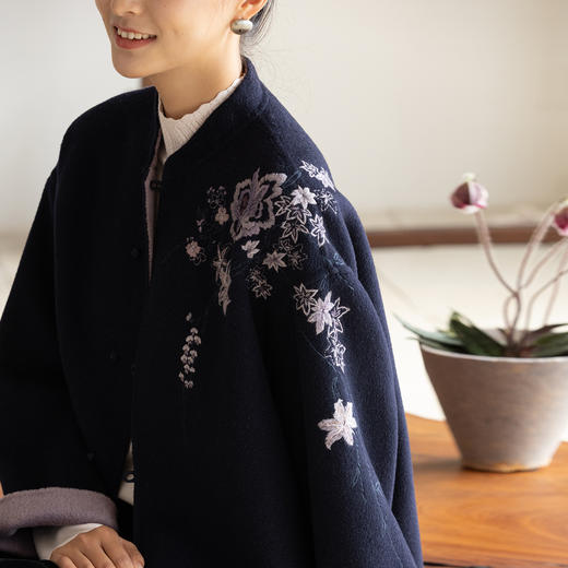 牧衣游原创 中式对襟重工手绣双面呢短外套轻盈保暖复古文艺 云然 商品图0