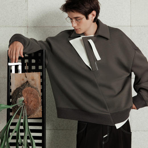 启世录TIWLLTANG“弦伸秩形”错位袢带卫衣 商品图0