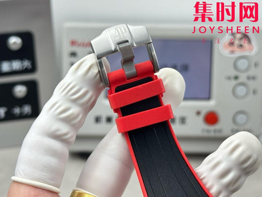 AP爱彼 OMF皇家橡树离岸计时系列 皇家橡树26238 吸血鬼 男士腕表 12点位小秒盘，表盘尺寸是热门的42mm表径 商品图8