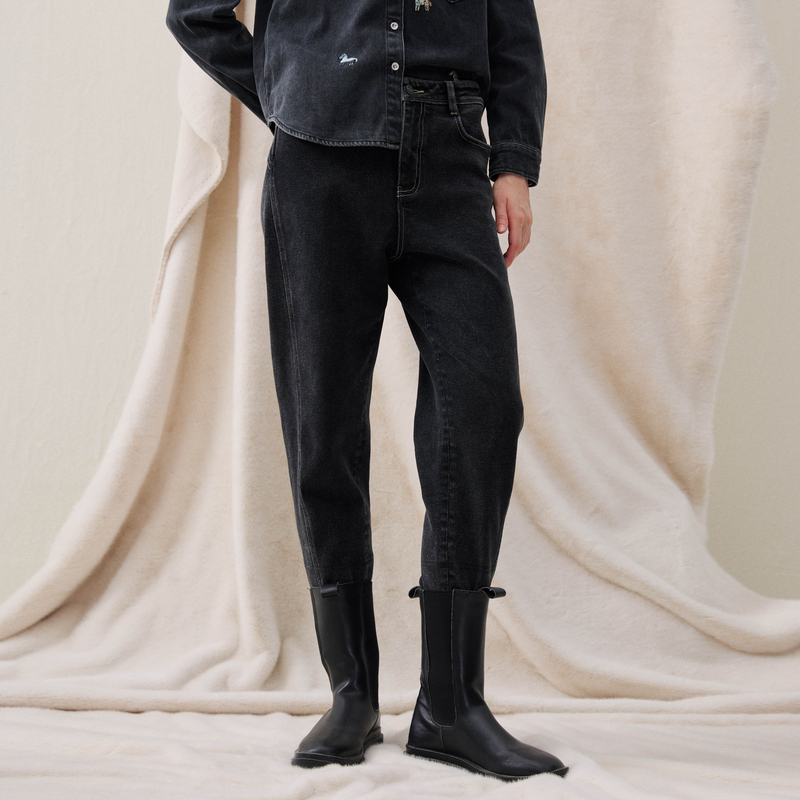 谜底牛仔裤九分裤2025冬季新品复古纹理原创印花加厚女254MJ1504