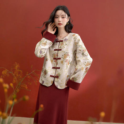 西遇新中式盘扣提花刺绣夹棉外套女冬季新款高级感国风宽松上衣V3755292 商品图2