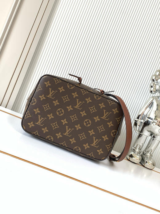 秋冬特惠💰1350 渠道级LV【全钢五金 MB163c01变码芯片】te级LV 全套包装 M44022老花粉 M44887焦糖色 M44021老花红 M44020老花红 本款 NéoNoé 水桶包 商品图3