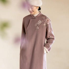 牧衣游原创 手工刺绣双面呢连衣裙保暖轻盈新中式毛呢外套 立言