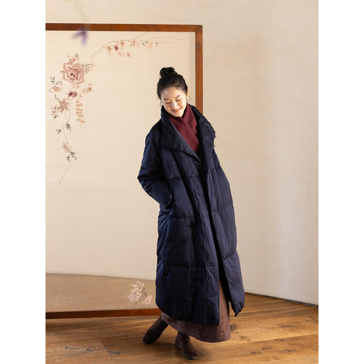 牧衣游原创 刺绣丝棉95级红嘴雁绒羽绒长外套蓬松加厚保暖 宜即 商品图2