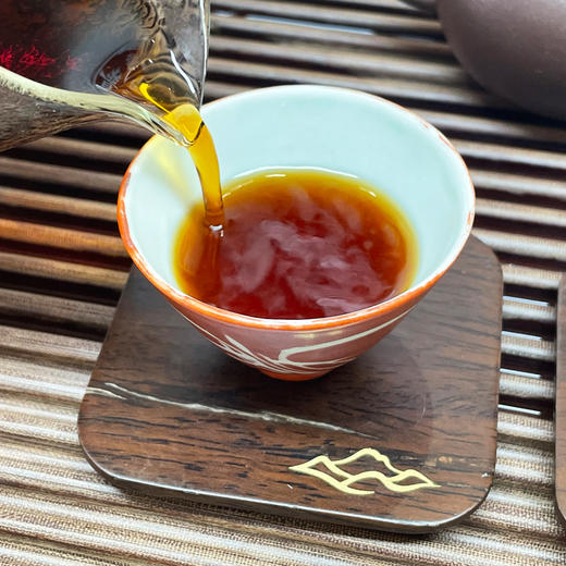 【新品】2003年918批次桃红大益普洱经典老熟茶 原件干仓一手仓真品  老原料压制纯正勐海味  醇厚柔滑 高品质老勐海茶厂熟茶 单片价 商品图12