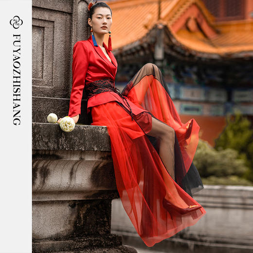 【定制款】红黑撞色西装外套女加长下摆两件套 定制款不支持退换 商品图2