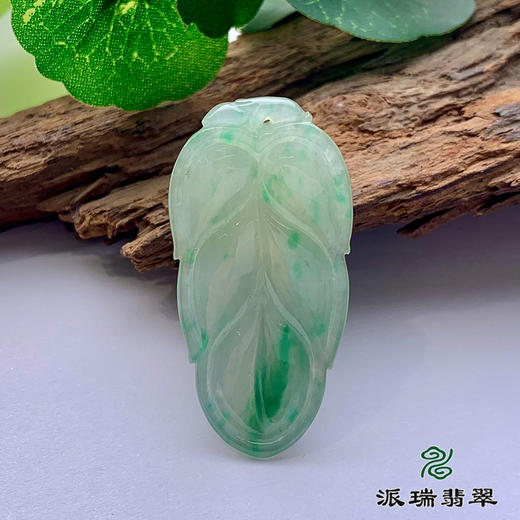 派瑞翡翠 翡翠挂件 糯冰 浅绿 商品图1