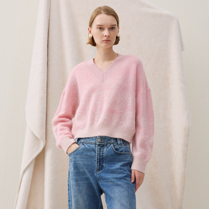 谜底V领套头针织衫长袖2025冬季新品蓬松保暖柔软百搭女254MZ1881