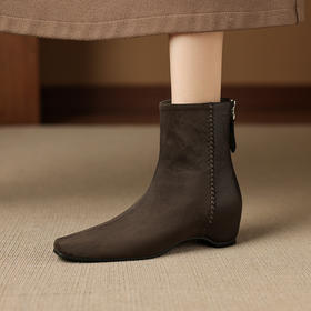 【预售5天】洋气舒适通勤内增高羊反绒面皮拼接切尔西中跟方头真皮短靴女ZYY&A1552