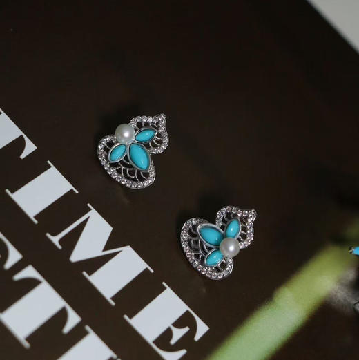 甄珠贝 福禄多多 葫芦耳钉 淡水正圆约4mm ji光无暇 人工绿松点缀 925银针 商品图5