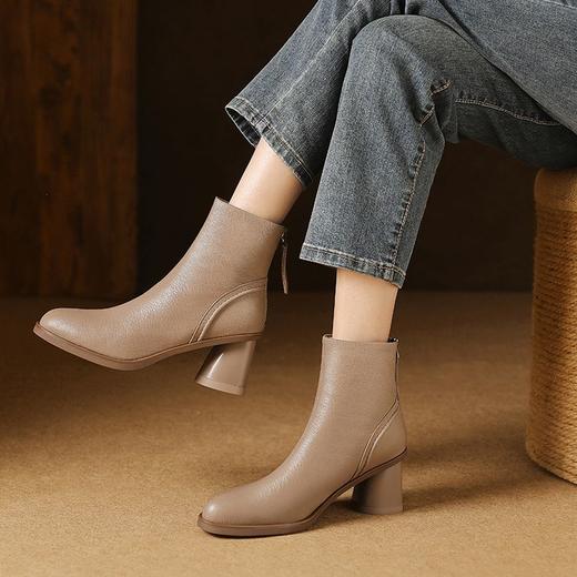 【预售5天】柔软羊皮高跟短靴子女冬季新品简约百搭粗跟后拉链毛毛靴LG&509-1020 商品图4