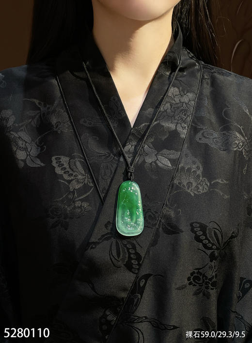 高冰种艳绿观音牌挂坠【5280110】具体价格微信咨询 商品图4