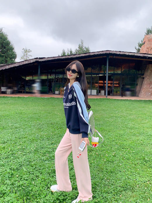 【179元任选2件】最后一波现货！美式学院风拼接圆领宽松卫衣 商品图9