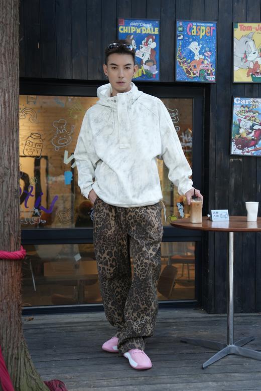 W542565130潮流帽衫卫衣 商品图3