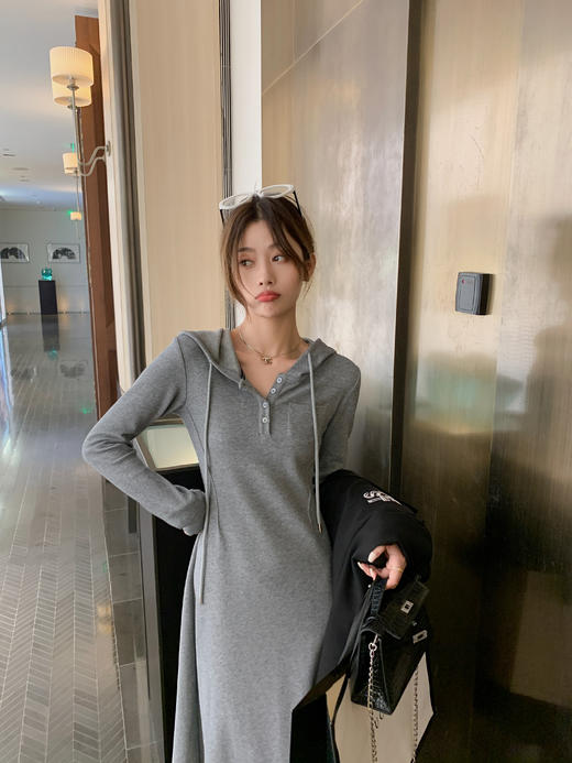 【179元任选2件】最后一波现货！2色连帽连衣长裙 商品图5