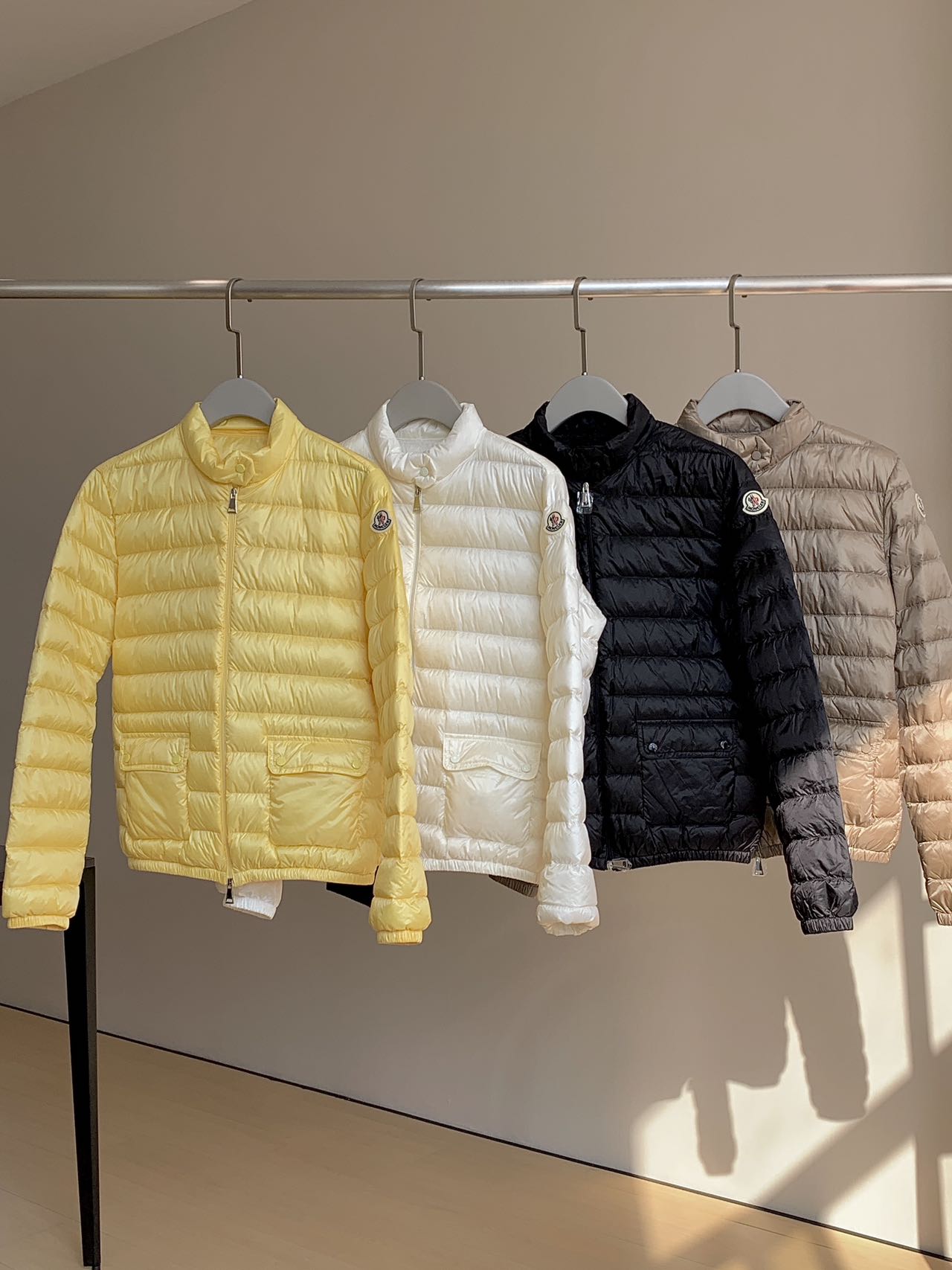 直发 老渠道，日本进口面料，欧标90白白白白鹅绒！蒙K Lans 孙俪同款短外套羽绒服