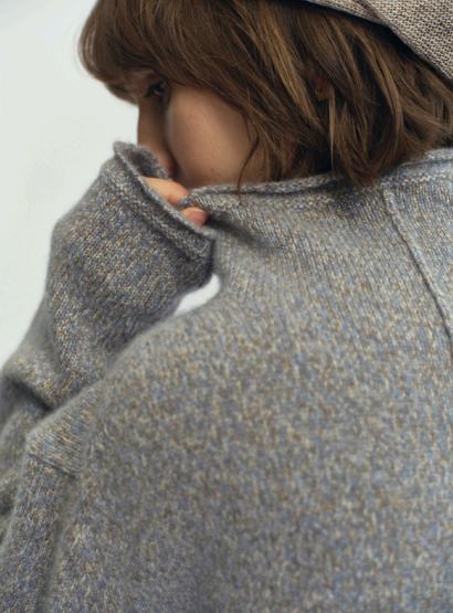 JAI 25AW 雾蓝灰/奶油白高领花纱羊绒毛衣 商品图4