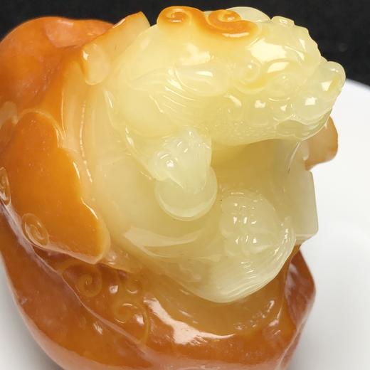 上新！蜜蜡貔貅留皮巧雕摆件 饰品美物 商品图5