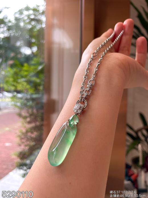 玻璃种飘翠福瓜素件吊坠【5290110】具体价格微信咨询 商品图3